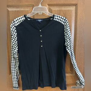 Women’s Chaps L/S shirt. Like new. Great for layering. SFH